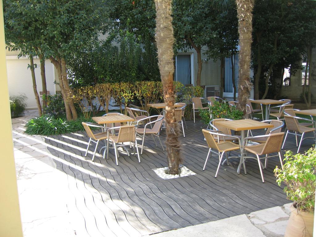 Penthouse Vue Mer Avec Rooftop,Jacuzzi,Et Parking Prive Antibes Zewnętrze zdjęcie
