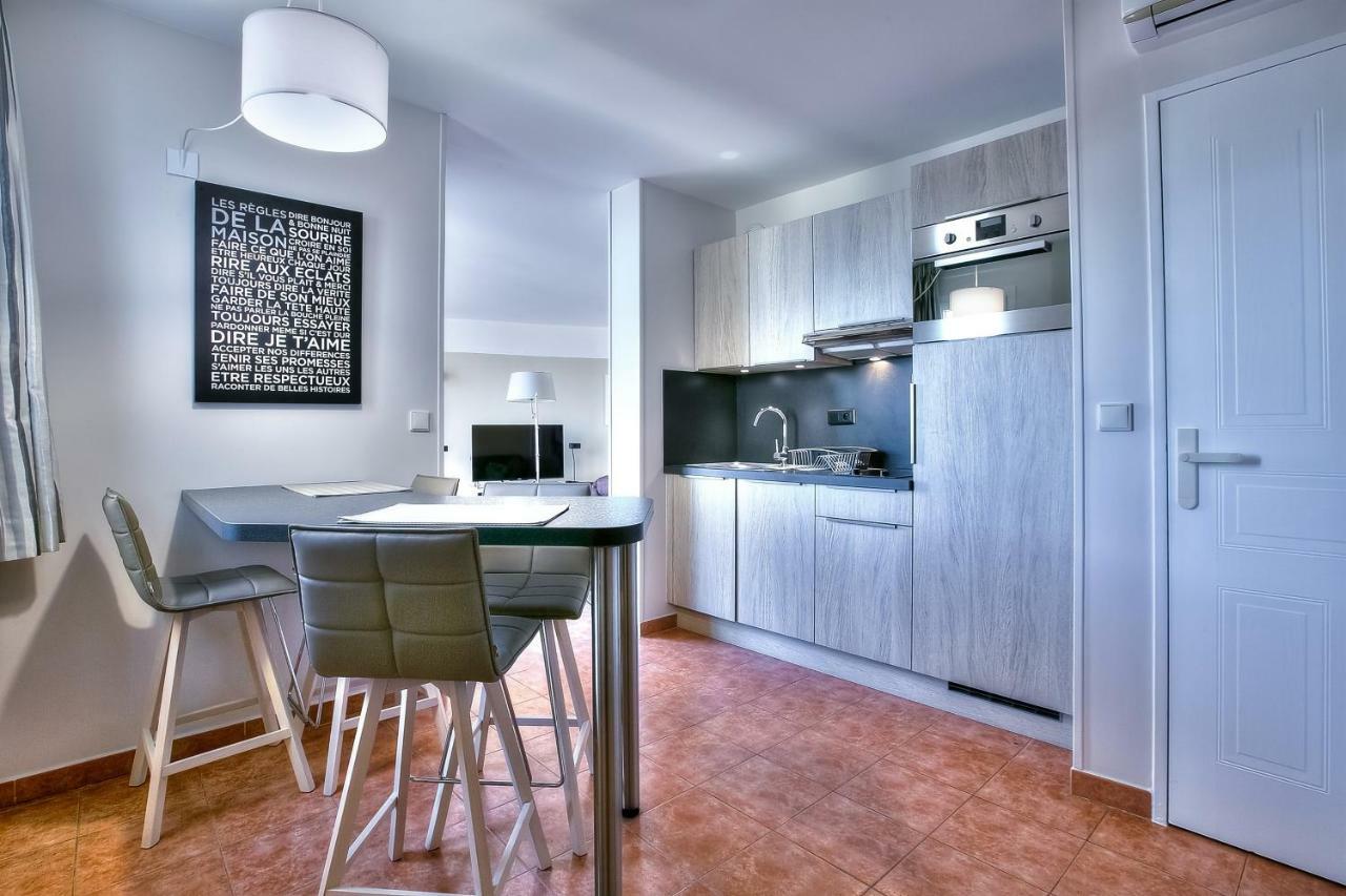 Penthouse Vue Mer Avec Rooftop,Jacuzzi,Et Parking Prive Antibes Zewnętrze zdjęcie